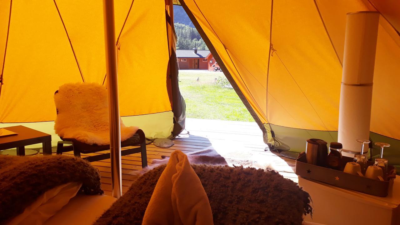 Dalen Gaard Camping Og Hytter Гейрангер Екстер'єр фото